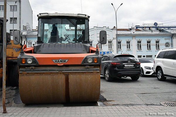 Мэрия Екатеринбурга начала искать подрядчика на ремонт проспекта Ленина — «Уральский рабочий»